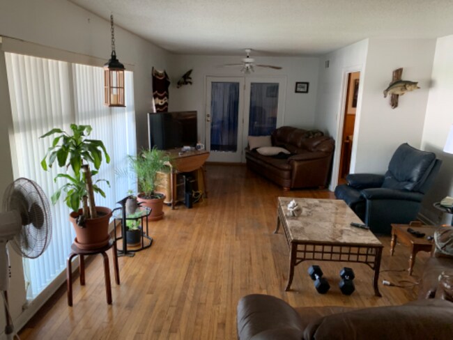 Foto del edificio - 1312 Linden Dr