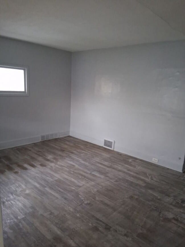 Building Photo - 4008 Ardmore Ave