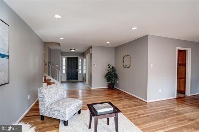 Foto del edificio - 1700 Pebble Beach Dr
