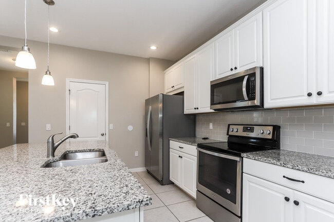 Foto del edificio - 7143 Bowspirit Pl