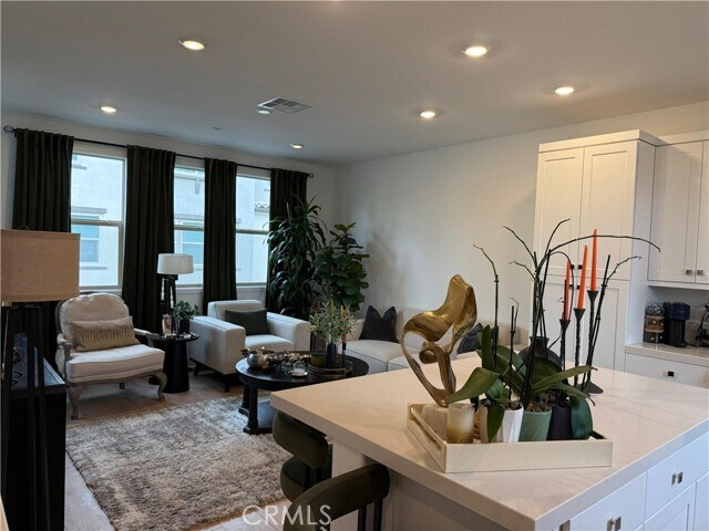 Building Photo - 3030 Cove St