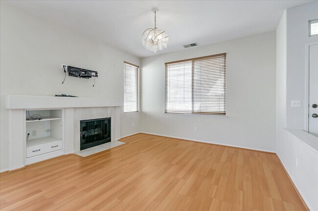 Building Photo - 9570 Compass Point Dr S