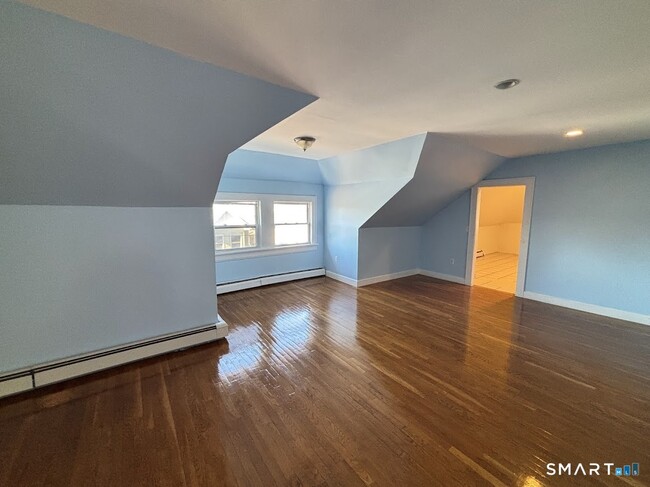 Building Photo - 358 Park Ave