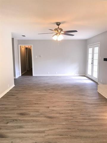Building Photo - 902 Bradfield Dr