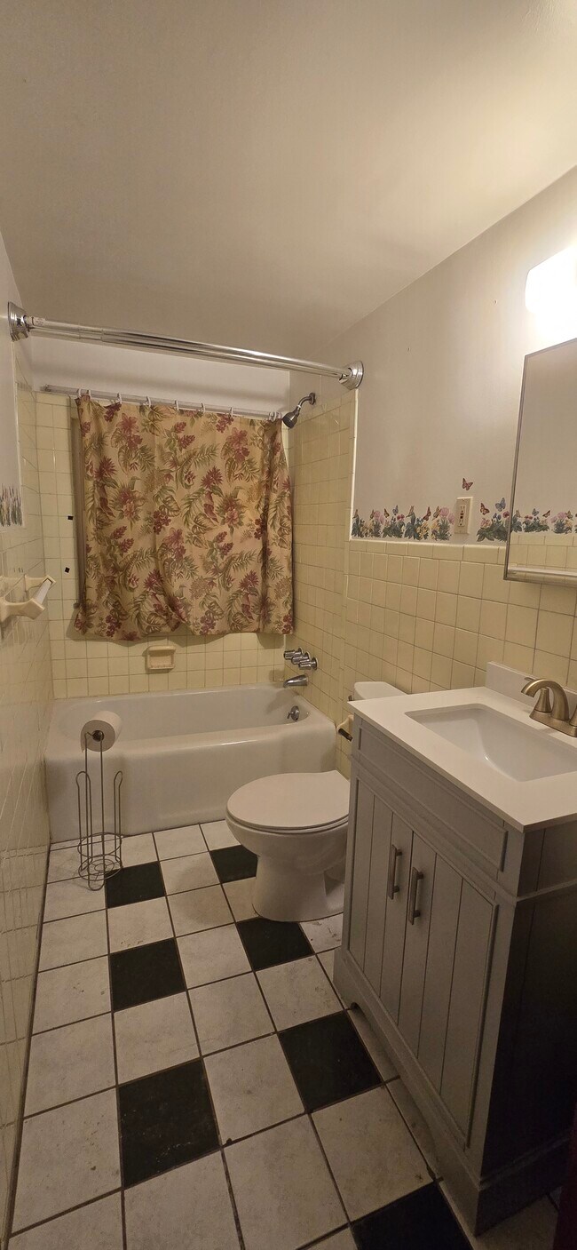 Foto del edificio - 3316 Cavanaugh Ave