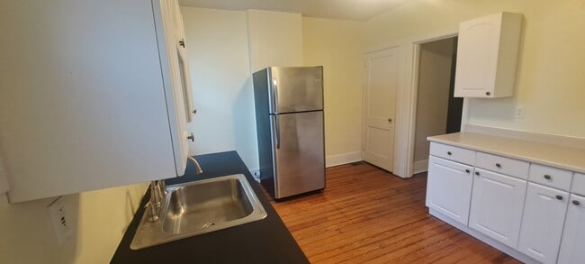 Building Photo - 182 North Ave