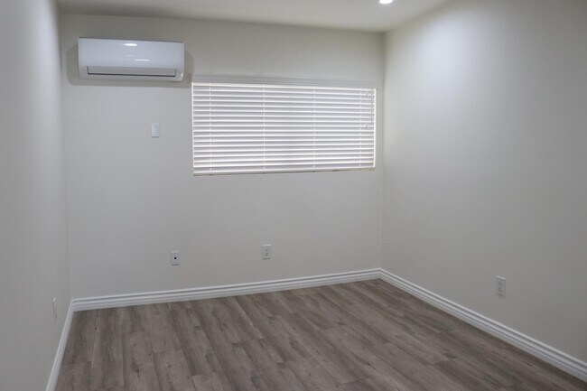 Building Photo - 5657 Laurel Canyon Blvd