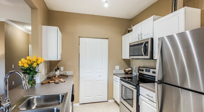 Photo - 2903 Gandy Blvd Apartment