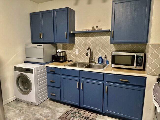 Foto del edificio - 1214 Glade Hill Dr