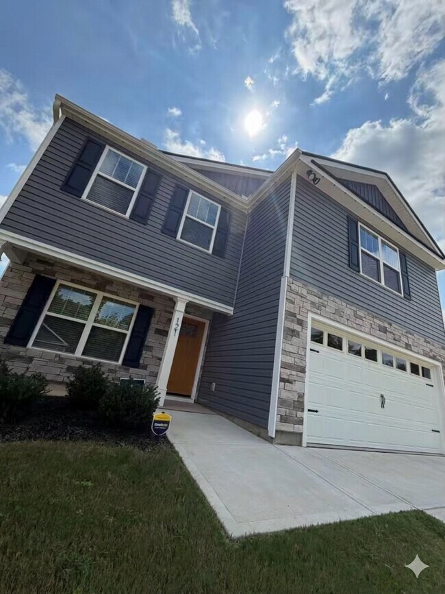 Foto del edificio - 121 Roocroft Ct