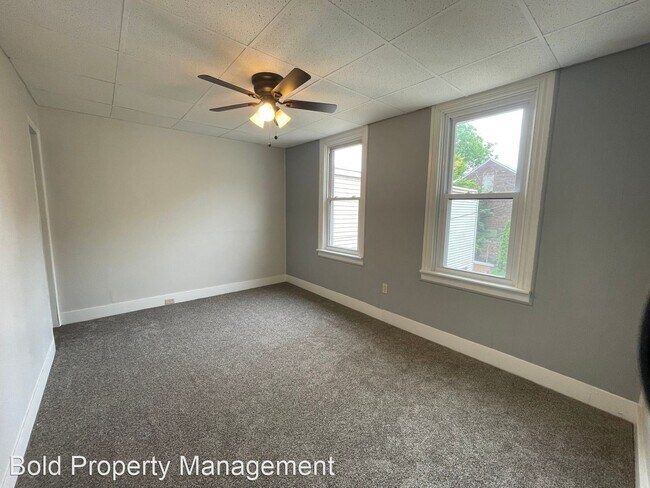 Building Photo - 3 br, 1.5 bath House - 518 Willow St.