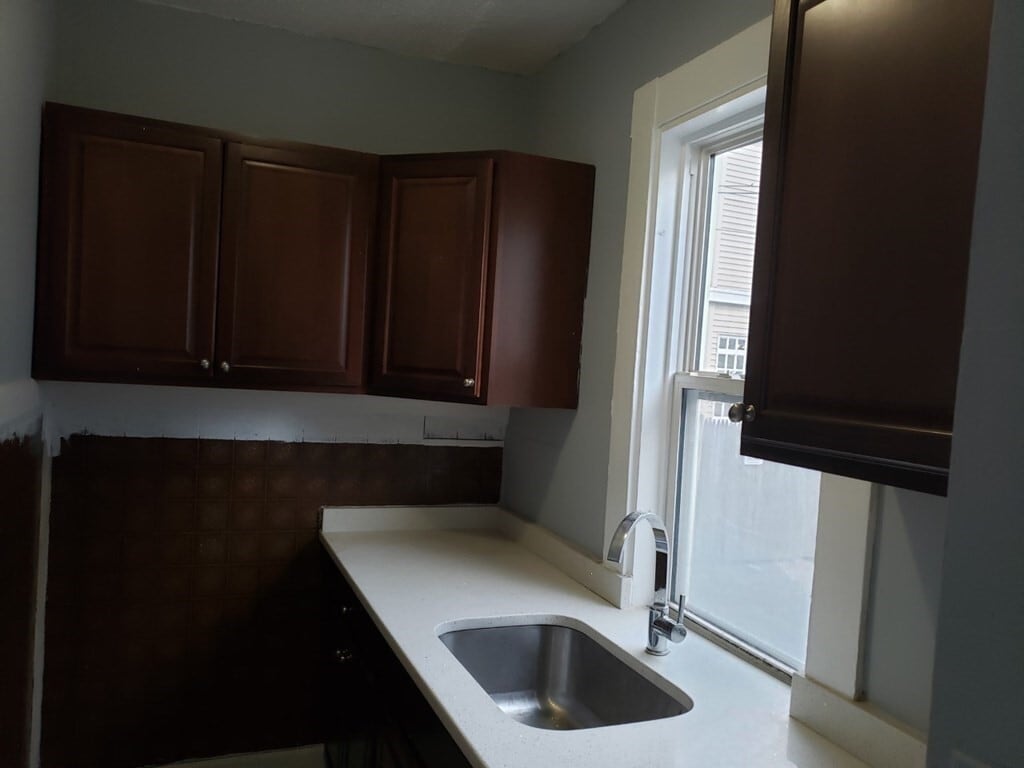 3133 Mall St Unit 1, Lynn, MA 01905 Room for Rent in Lynn, MA