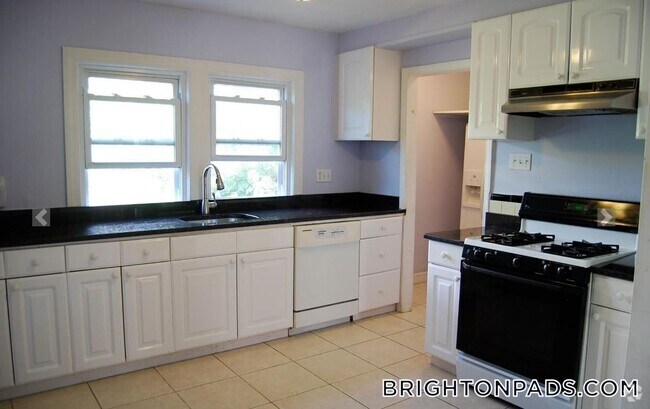 Building Photo - 93-95 Undine