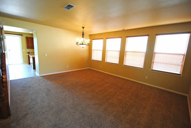 Foto del edificio - 1270 Barrington Ln