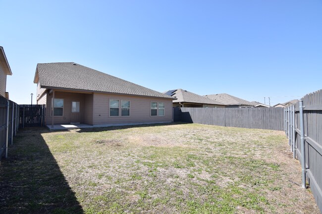 Foto del edificio - 5805 Harriet Tubman Ave