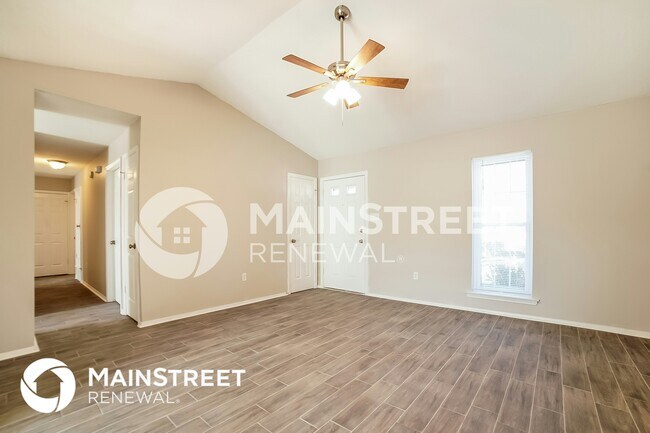 Building Photo - 3555 Dorchester Dr