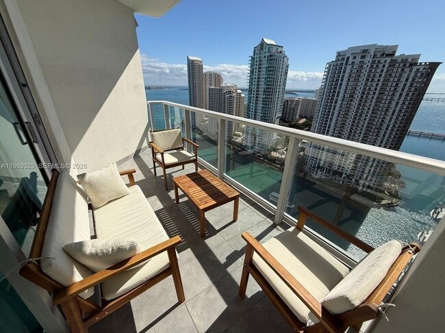 Building Photo - 300 S Biscayne Blvd