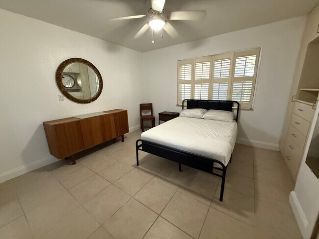 Foto del edificio - 2200 NE 19th Ave
