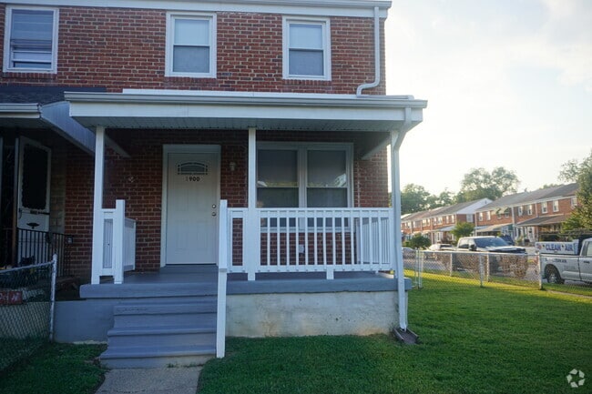 Building Photo - 1900 Ewald Ave