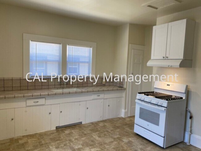 Building Photo - 2 Bedroom Home for Rent in South Salinas