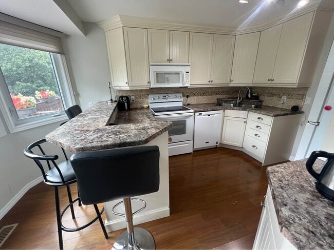 Photo du bâtiment - 1730 Murphy Rd