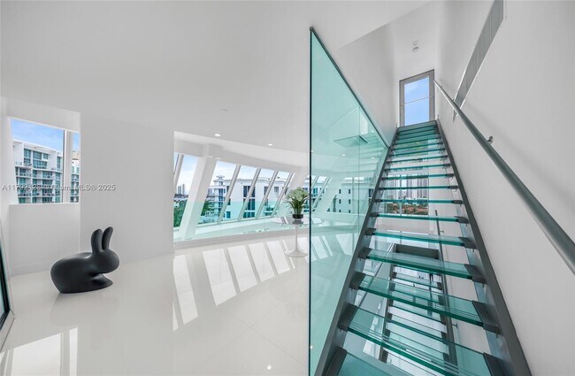 Foto del edificio - 2950 NE 188th St