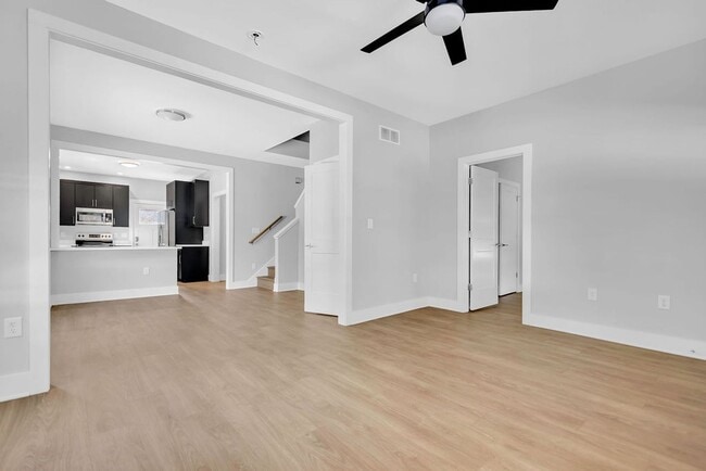 Building Photo - 622 N Washington St