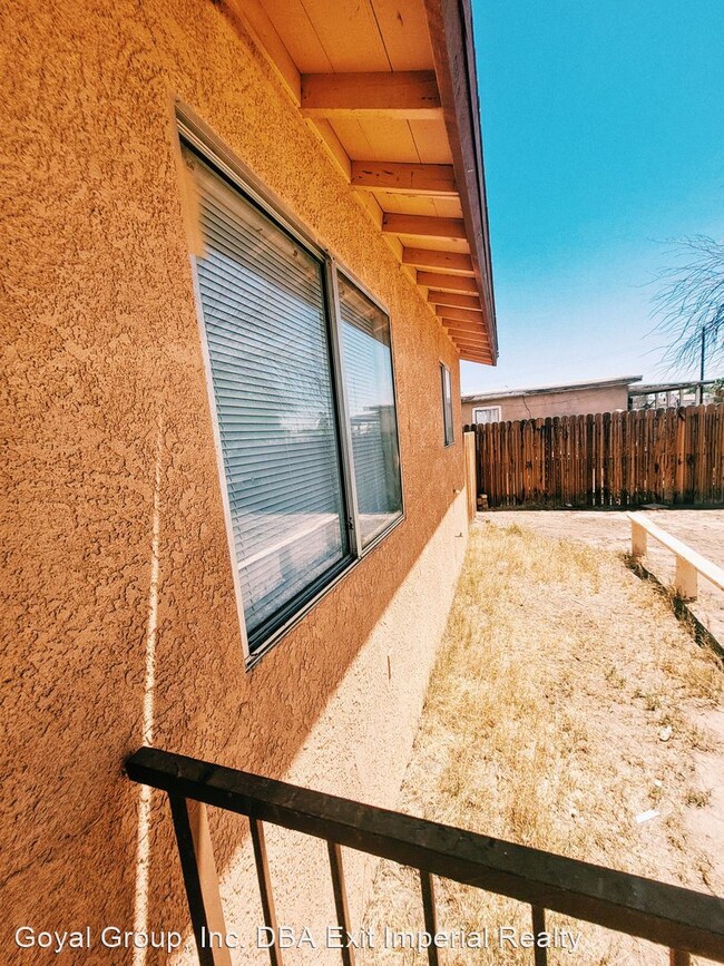 Building Photo - 3 br, 2 bath House - 1828 Rio Vista Ave