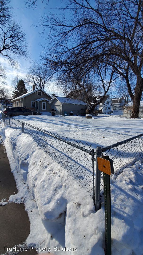 Foto del edificio - 3 br, 2 bath House - 1402 University Ave