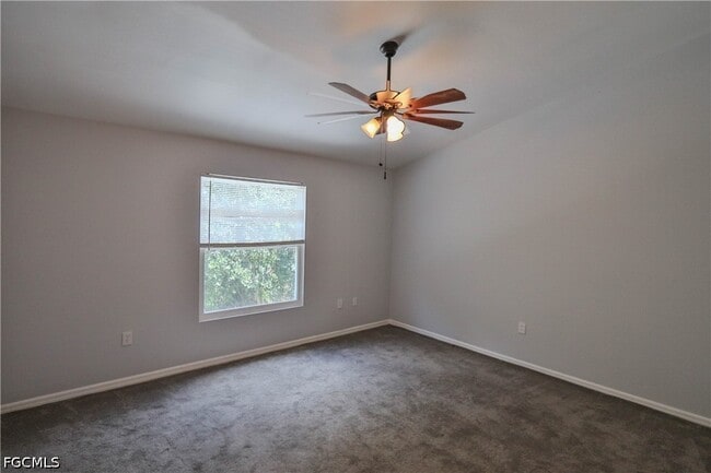 Foto del edificio - 3630 Pine Oak Cir