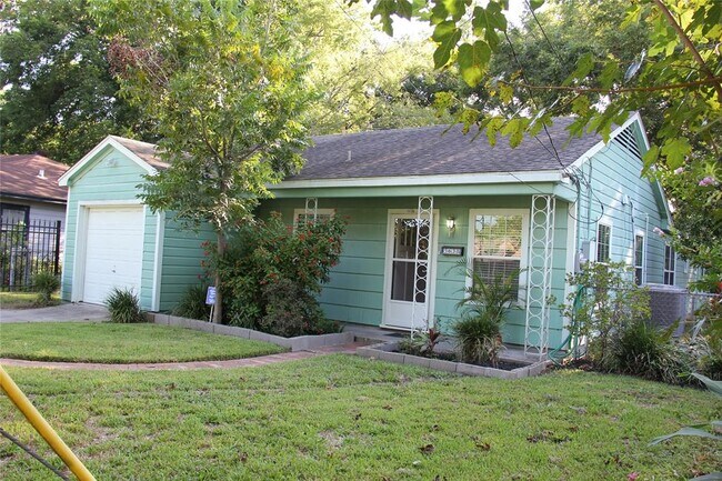 Building Photo - 5638 Patrick St