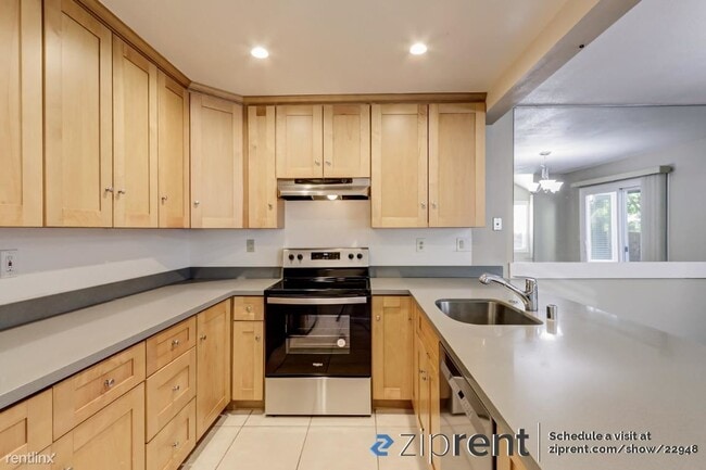 Building Photo - 2 br, 1.5 bath Condo - 3106 Luna Court, Sa...