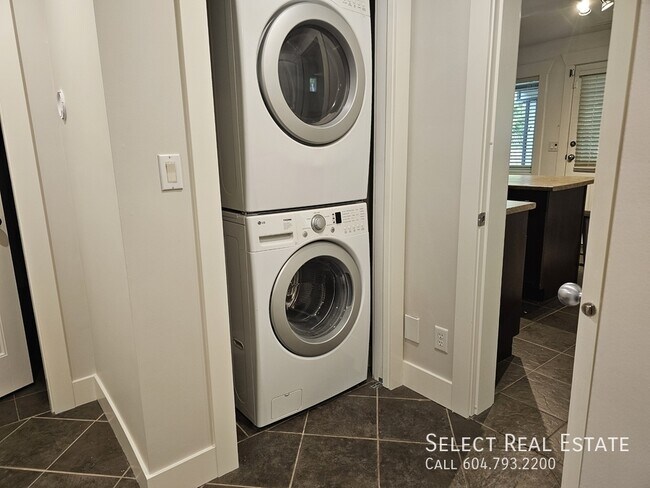 Photo du bâtiment - 47335 Brewster Pl