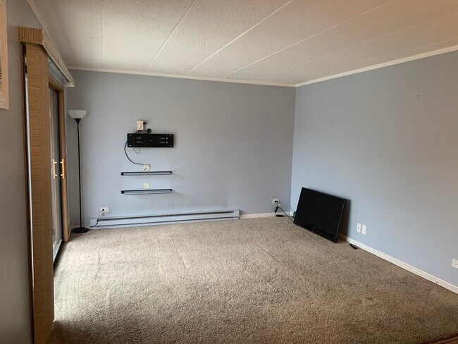 Building Photo - 655 Briar Hill Ln