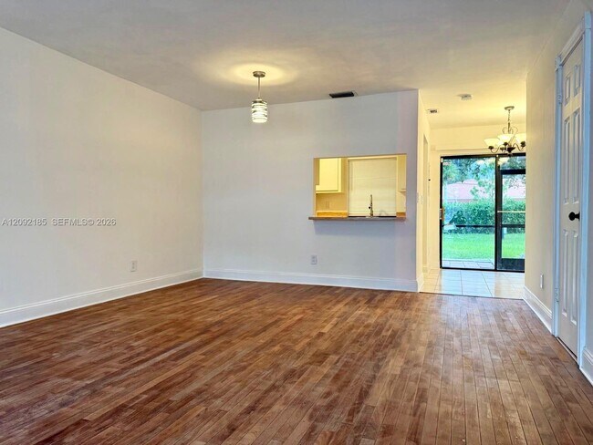 Foto del edificio - 531 NW 103rd Ter
