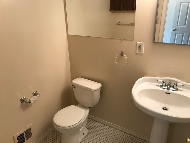 Foto del edificio - 5138 Clacton Ave
