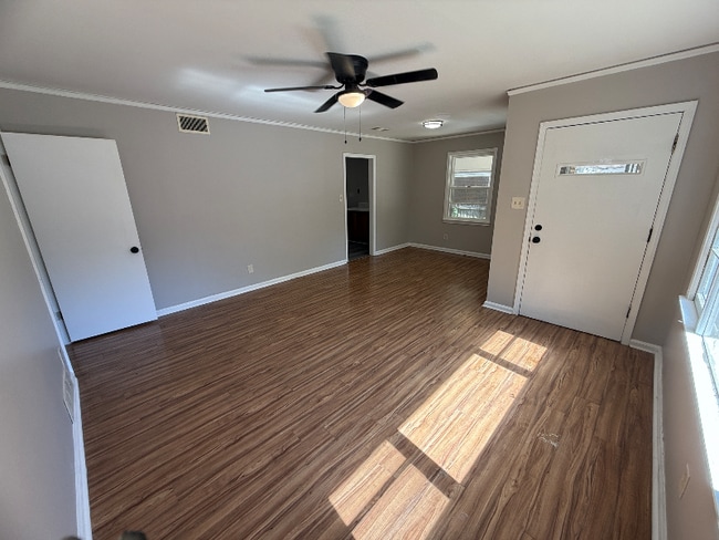 Foto del edificio - 196 E Salem Dr