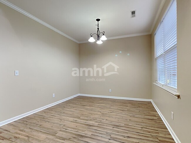 Building Photo - 104 Brick Greens Ct