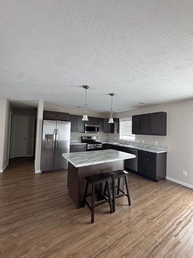Foto del edificio - 5085 Liberty Dr