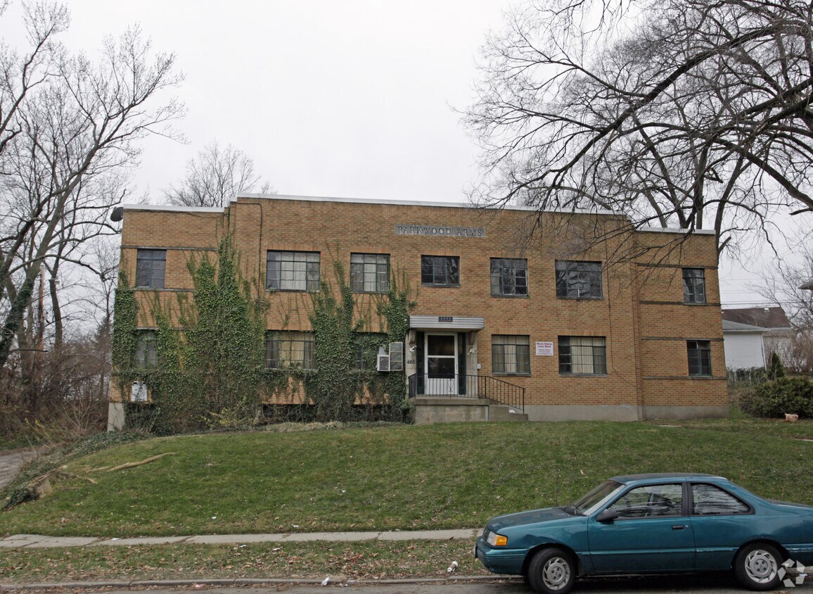 Foto del edificio - 420 Parkwood Ave