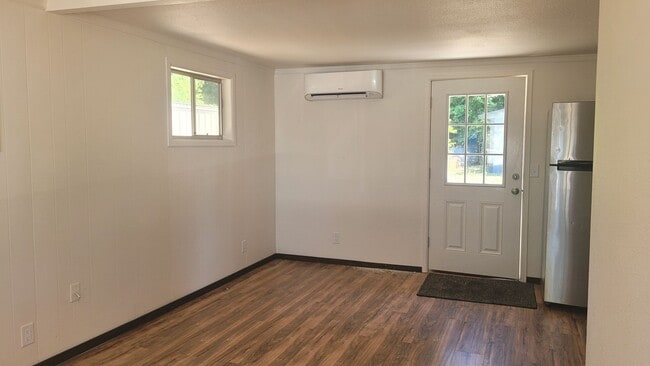 Building Photo - 4267 Carnes Rd