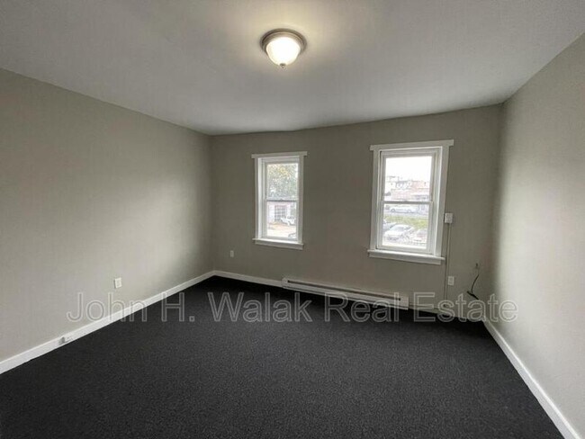 Building Photo - 2820 Walnut St