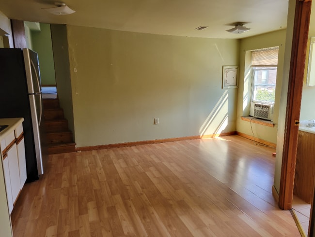 Photo - 552 N 17th St Apartment