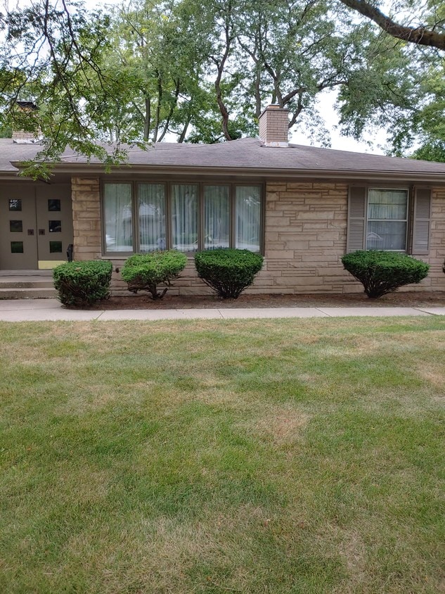 Front - 6474 Taft St