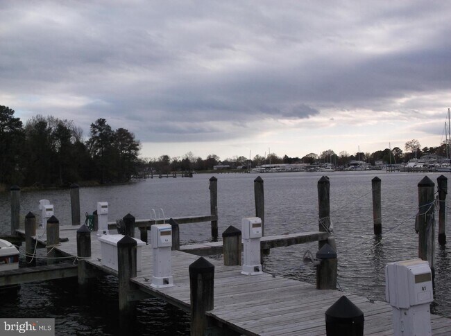 Foto del edificio - 311 Oyster Bay Pl