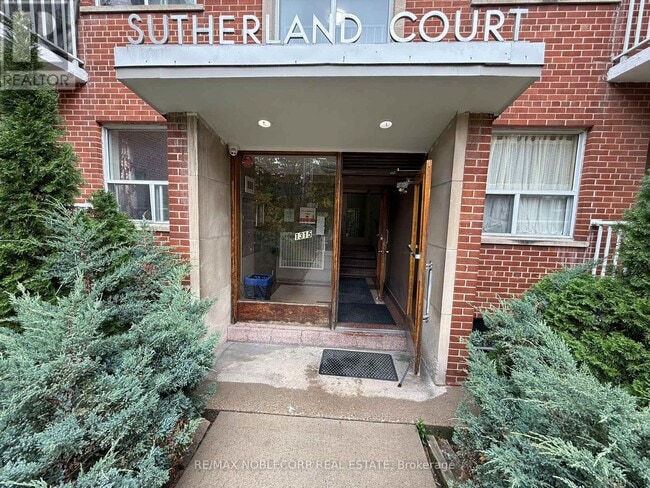 Building Photo - 1315 Bayview Ave