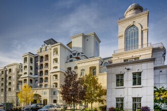 Building Photo - Midtown 360