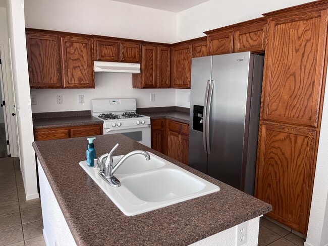 Foto del edificio - 1745 W Merritt St