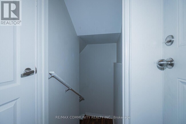 Photo du bâtiment - 53 Cisco Dr