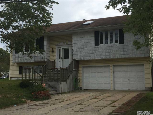 Primary Photo - 34 Circle Dr N
